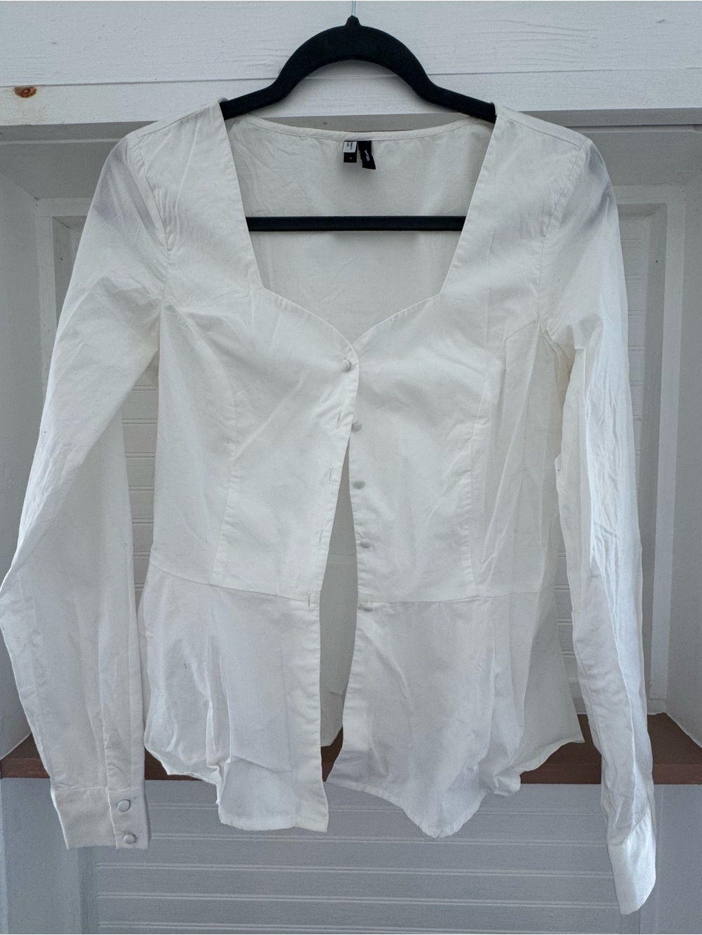 Vero Moda White Long-Sleeve Peplum Button-Up Top